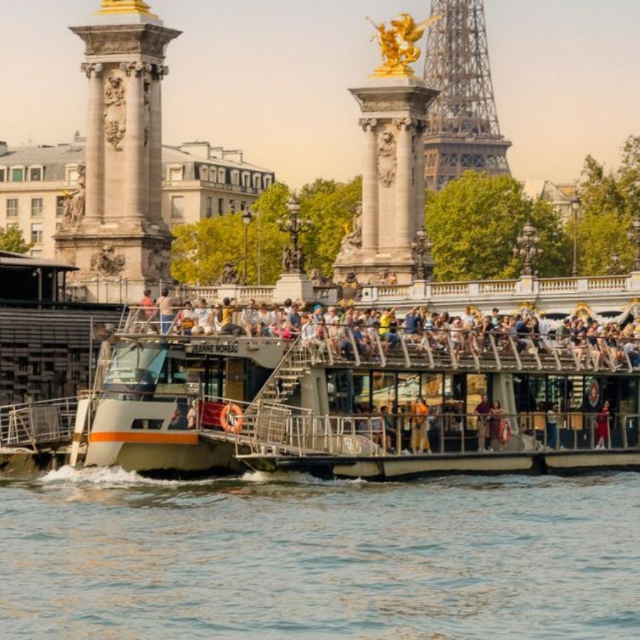 Louvre Ticket Entrance & River Cruise