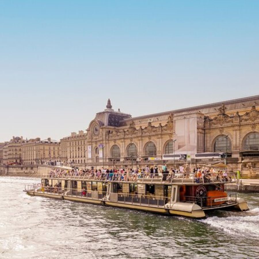 Louvre Ticket Entrance & River Cruise