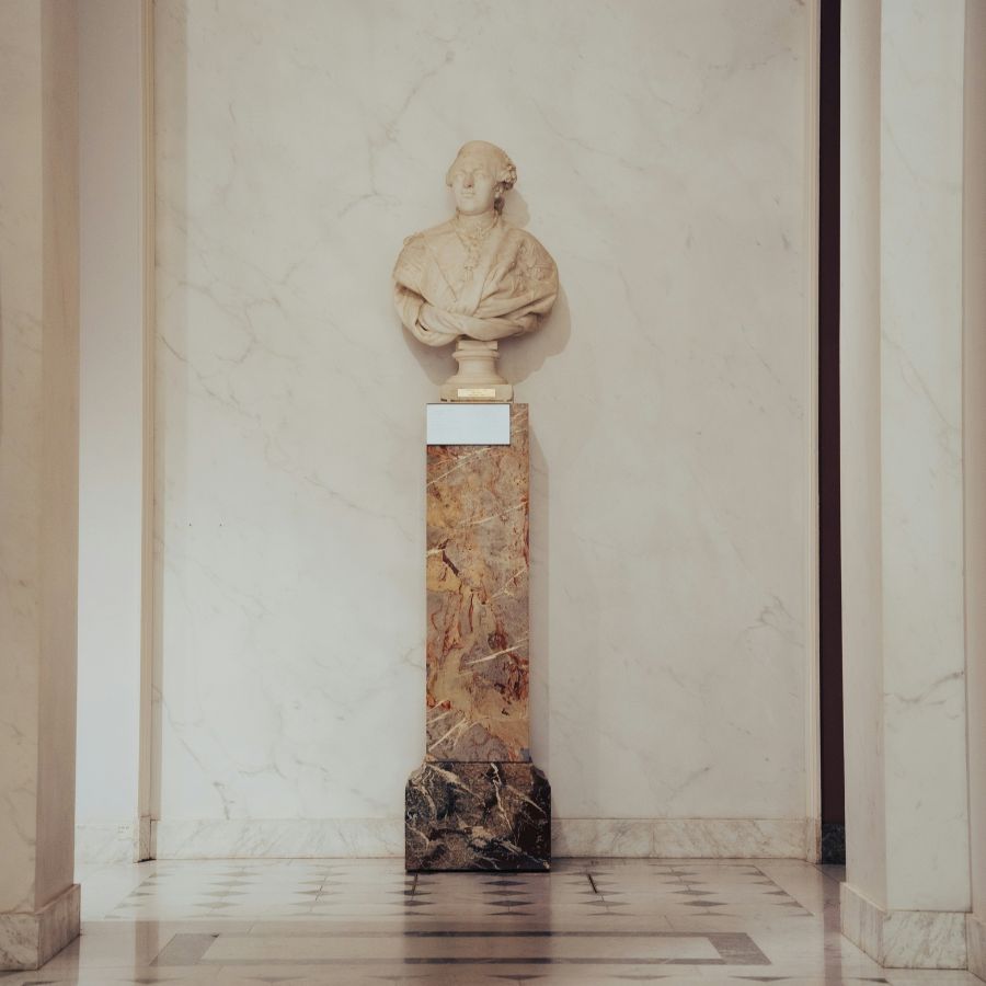 Louvre Ticket Entrance with Audio Guide
